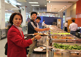 菜式丰富多样,口味丰富